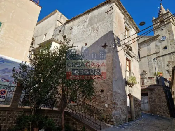 Appartamento via Umberto I, Graniti