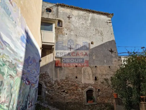 Appartamento via Umberto I, Graniti
