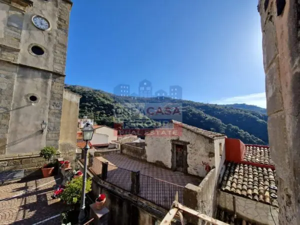Appartamento via Umberto I, Graniti