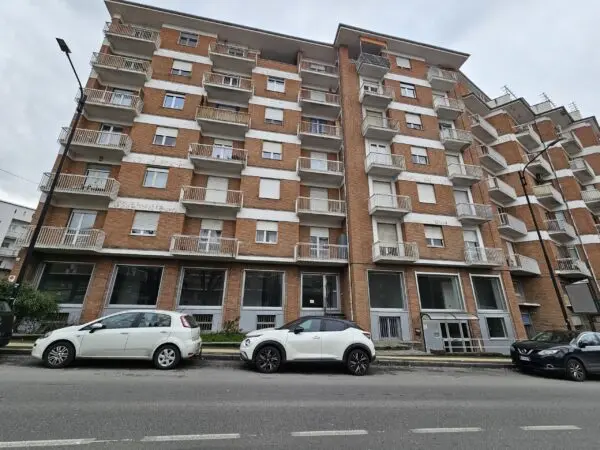 Locale Commerciale corso Xxv Aprile 24, Asti