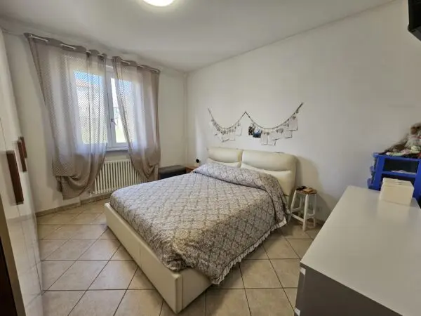 Trilocale via Fratelli Giuntelli 19, Asti