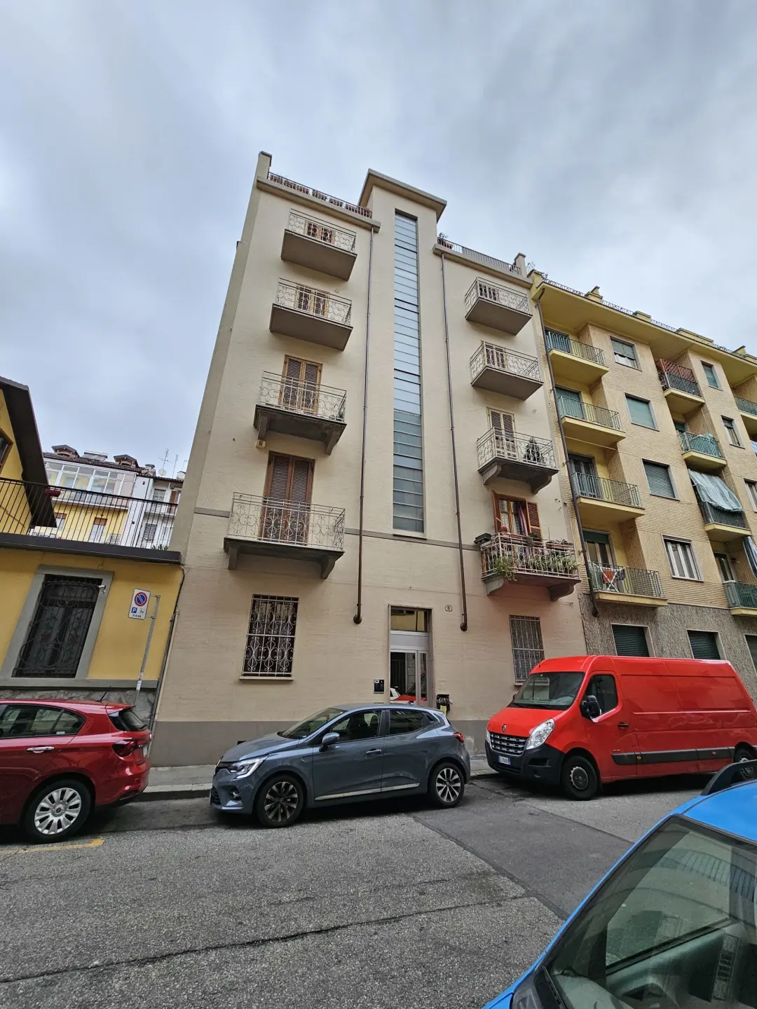 Immagine per Trilocale in vendita a Torino via Crissolo 6