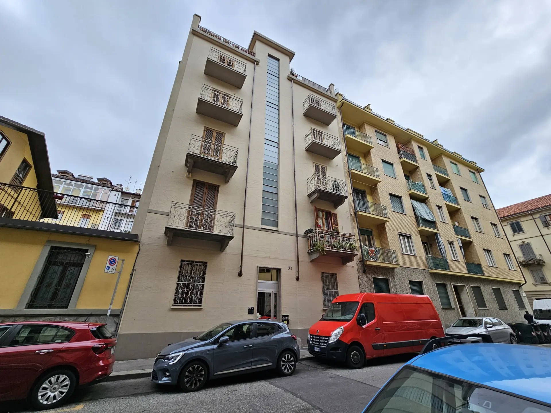 Immagine per Trilocale in vendita a Torino via Crissolo 6