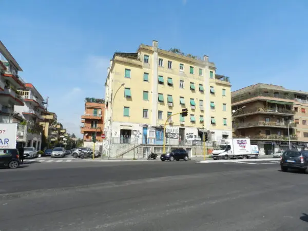 Negozio via Portuense 544, Roma