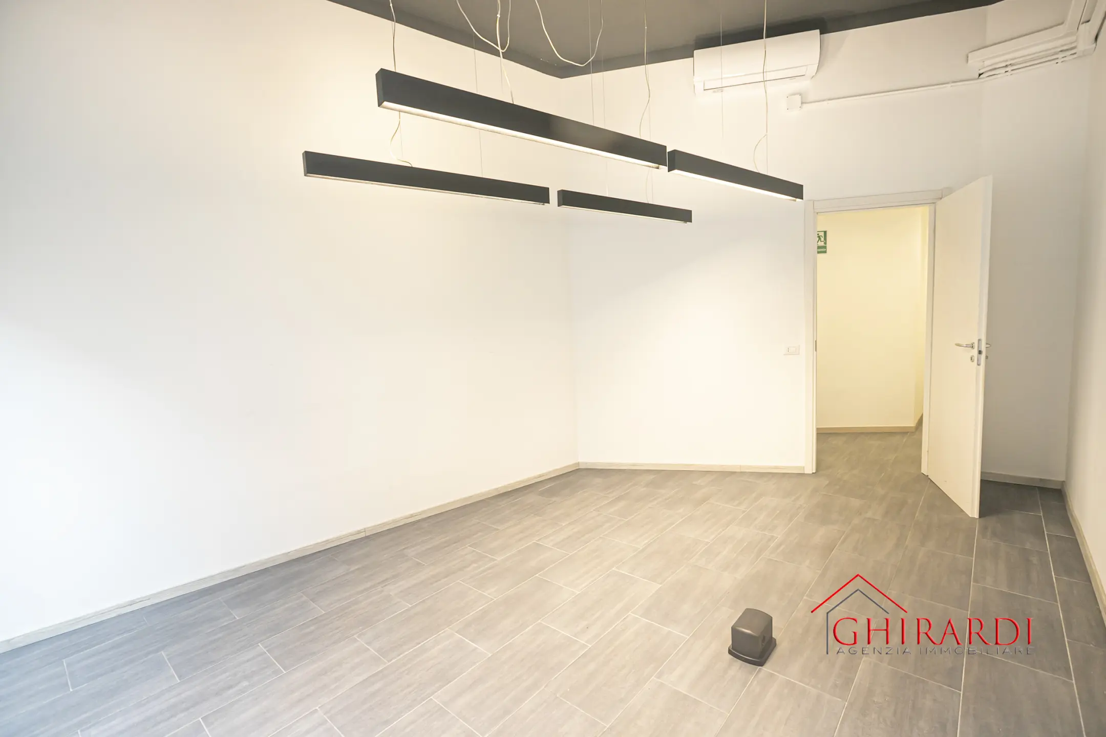 Immagine per Locale commerciale in affitto a Genova 76R