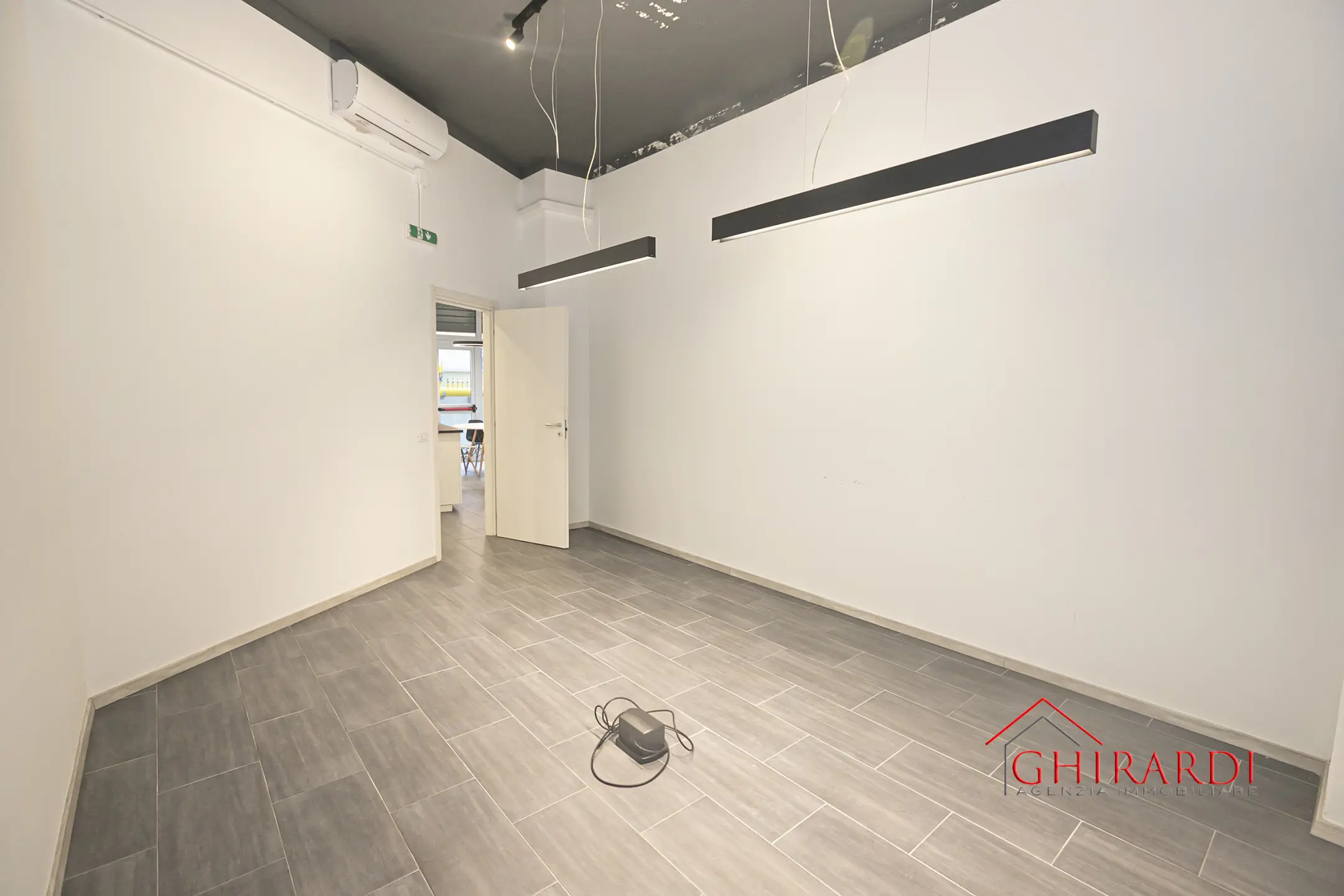 Immagine per Locale commerciale in affitto a Genova 76R