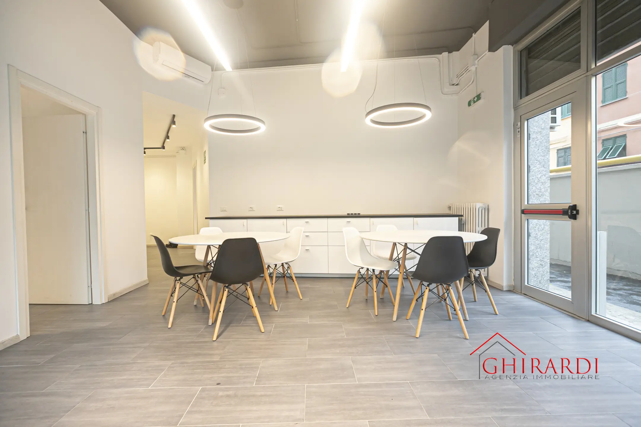Immagine per Locale commerciale in affitto a Genova 76R