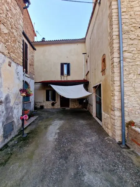 Terratetto via Del Giuoco 2, Guardea