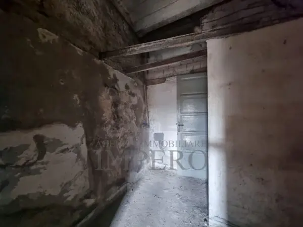 Magazzino via Giovanni Trossarelli 14, Ventimiglia