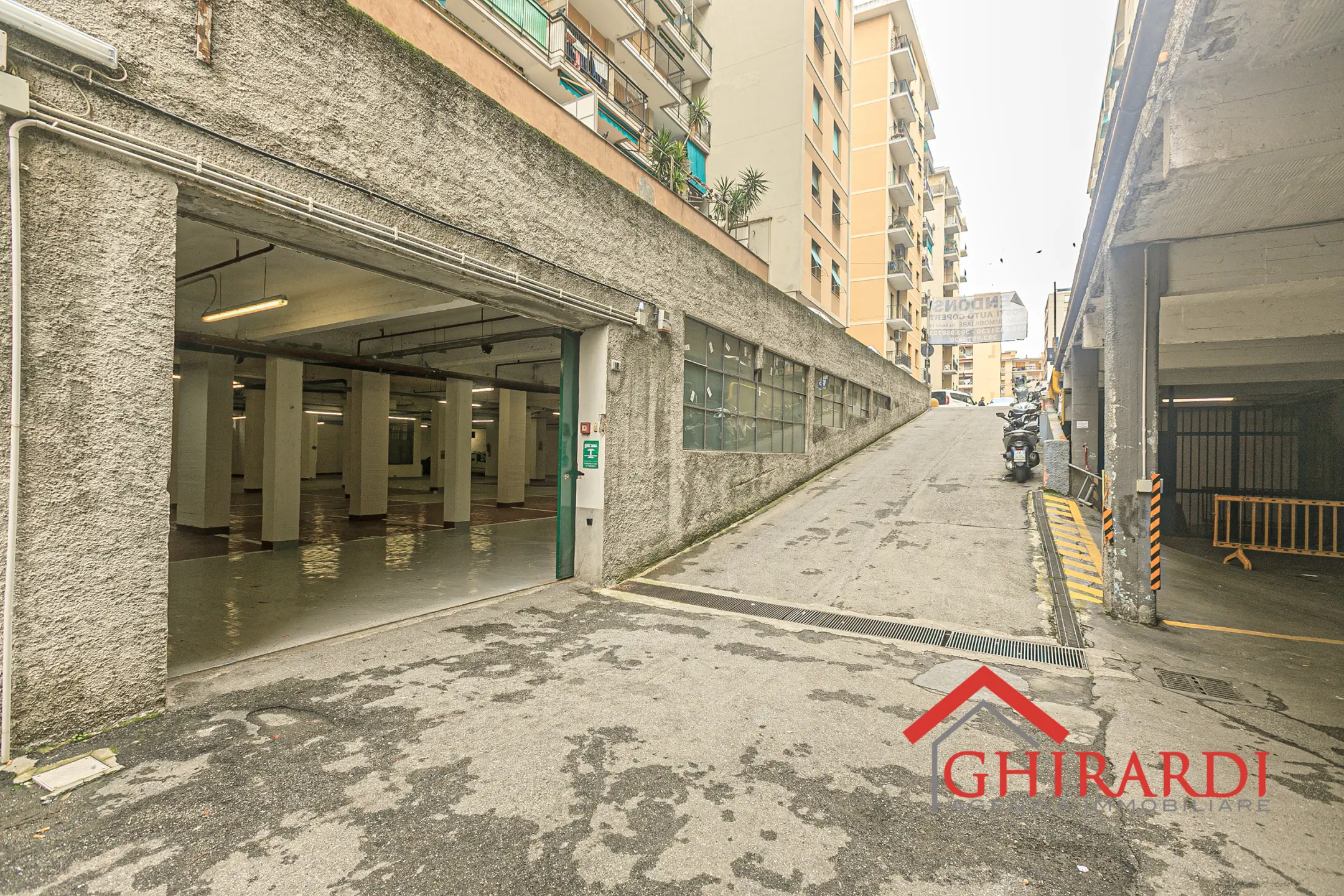 Immagine per Locale commerciale in affitto a Genova via Ruggero Leoncavallo 18R