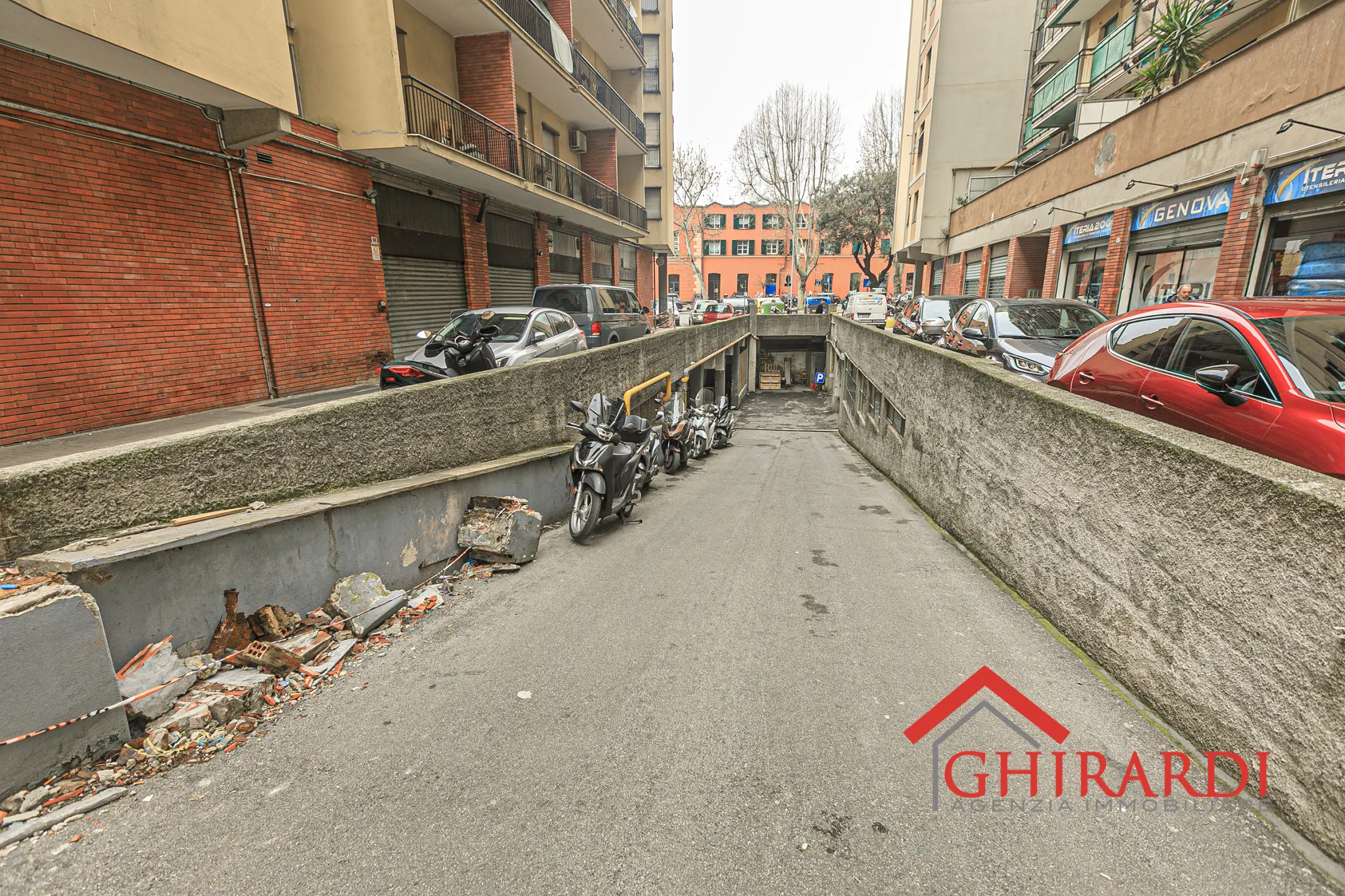 Immagine per Locale commerciale in affitto a Genova via Ruggero Leoncavallo 18R