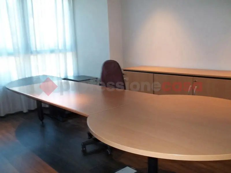Immagine per Ufficio in affitto a Arezzo via Garbasso