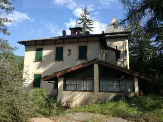 Villa 105-107, Pornassio