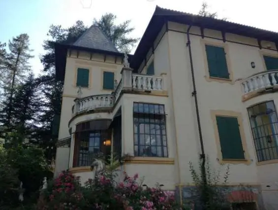 Villa 105-107, Pornassio