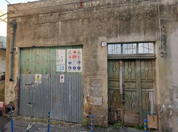 Magazzino via Ospedale 78, Aci Sant'Antonio