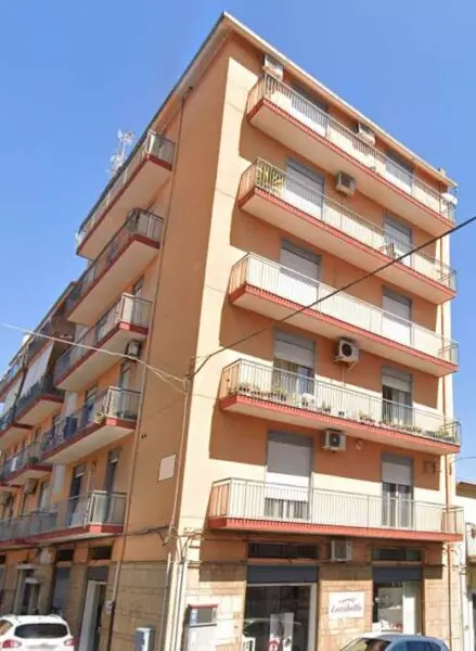 Appartamento via Cavour 72, Giarre
