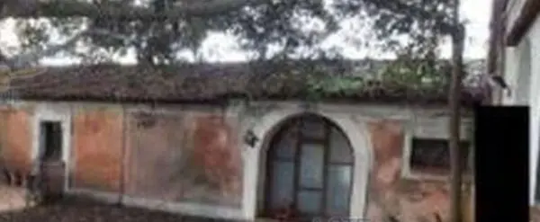 Villa 211, Catania
