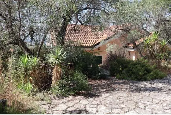 Villa strada Cason Della Guardia 21, Imperia