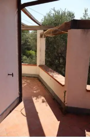 Villa strada Cason Della Guardia 21, Imperia
