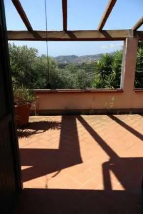 Villa strada Cason Della Guardia 21, Imperia