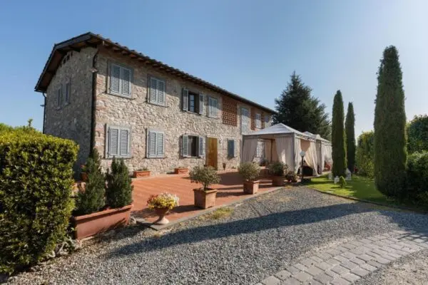Casale via Di Rocchino 60, Lucca