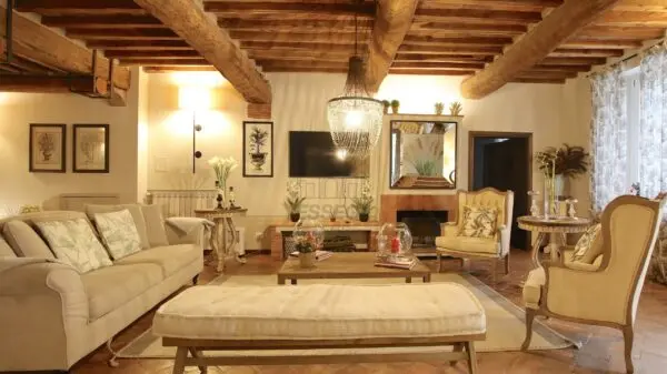 Casale 9, Lucca