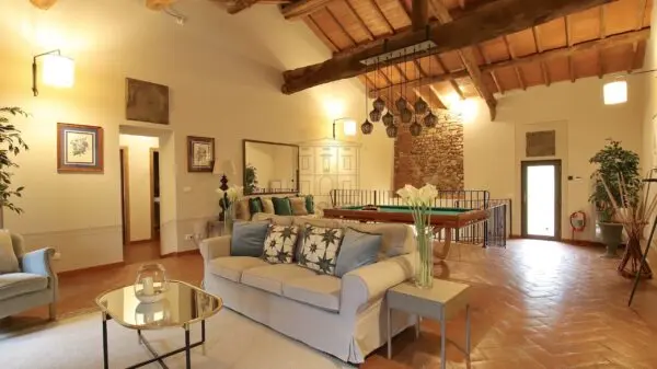 Casale 9, Lucca