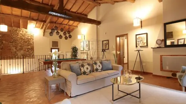 Casale 9, Lucca