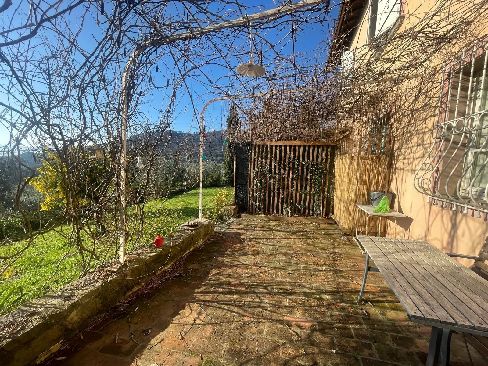Immagine per Casale in vendita a Lucca via Dei Bertolotti