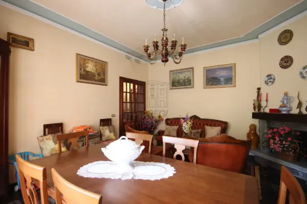 Villa strada Comunale Generale Carlo Alberto Dalla Chies 83, Capannori