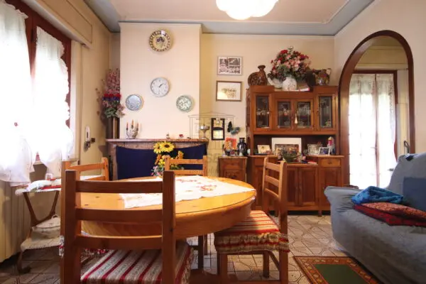 Villa strada Comunale Generale Carlo Alberto Dalla Chies 83, Capannori