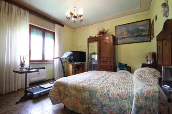 Villa strada Comunale Generale Carlo Alberto Dalla Chies 83, Capannori
