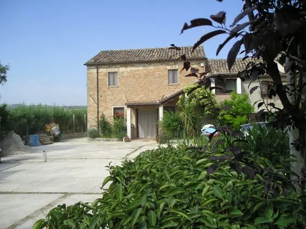 Villa Trifamiliare via Madonna Del Piano 34, Montecarotto
