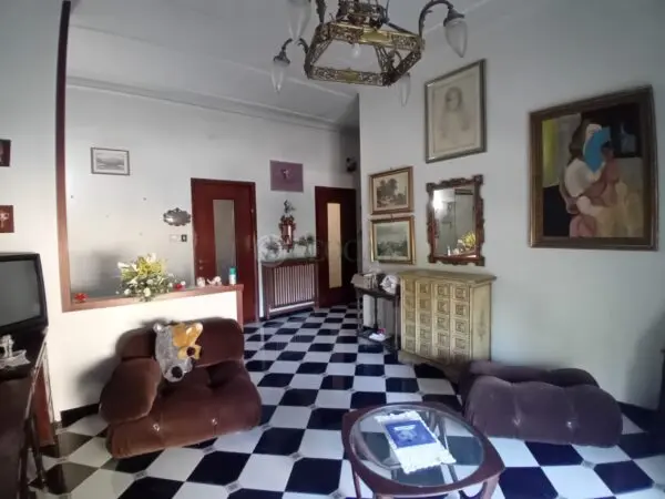 Appartamento via Pozzuolo Favaro 17, La Spezia