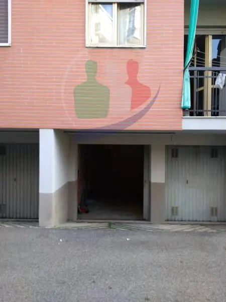 Box / Posto Auto via Pastrengo 126, Moncalieri