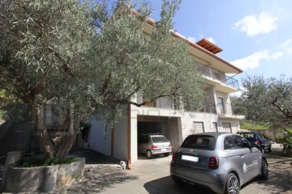 Casa Indipendente via Vence 39, Zumpano