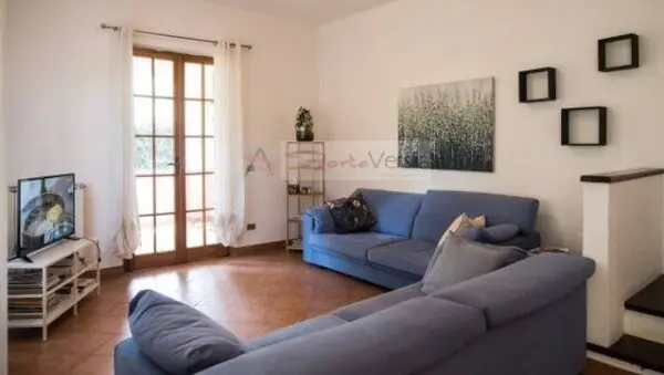 Villa via, Massa