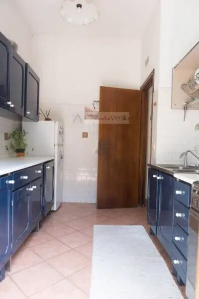 Villa via, Massa