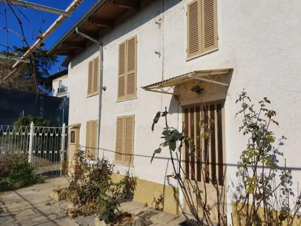 Villa via Vittorio Veneto 1, San Paolo Solbrito