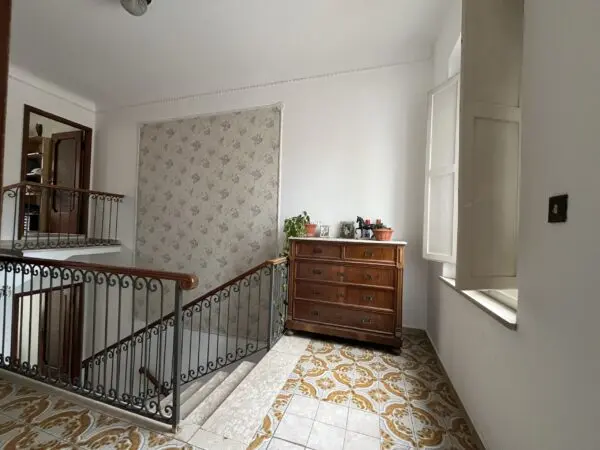 Villa Trifamiliare via Snc, Jesi