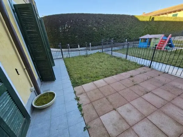 Villa A Schiera via Alfieri 53, San Gillio