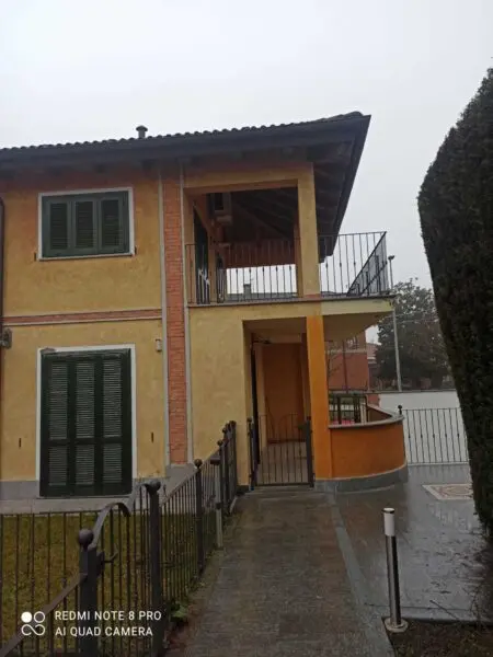 Villa A Schiera via Alfieri 53, San Gillio