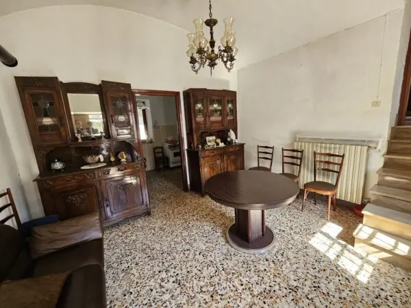 Casale via San Giuliano 8, Barbania