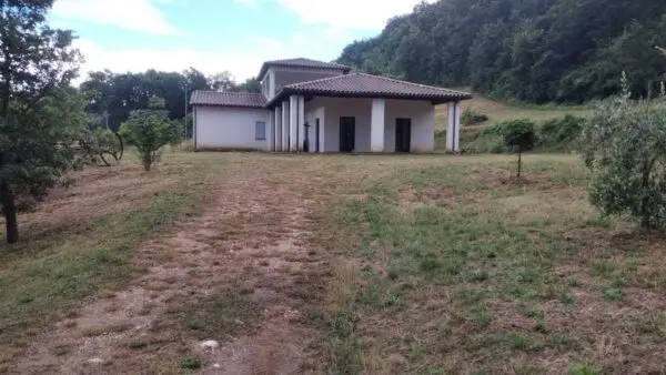 Villa via Frattuccia, Guardea