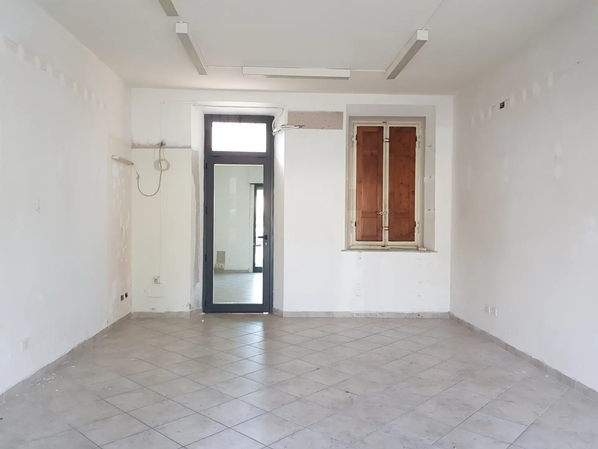 Immagine per Commerciale in vendita a Lucca viale Lazzaro Papi