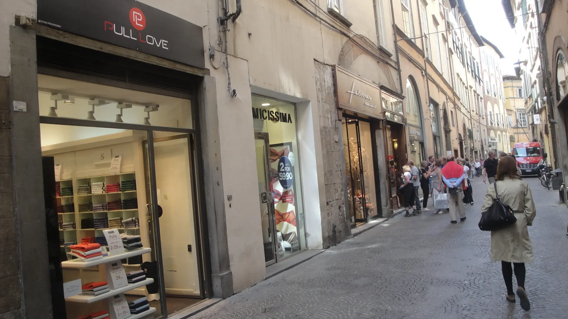 Immagine per Commerciale in affitto a Lucca via Roma