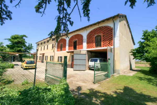 Casale strada Comunale Santa Maria Del Tempio, Casale Monferrato