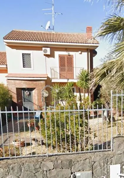 Villa via Cristoforo Colombo 22, Trecastagni