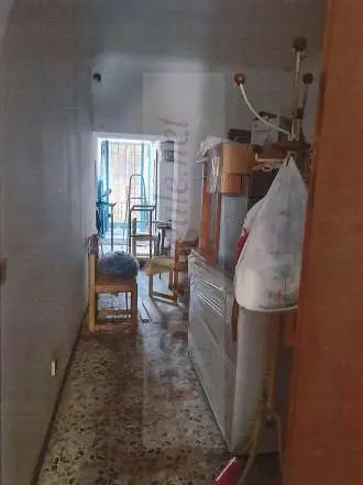 Negozio via Santuario 8 r, Savona