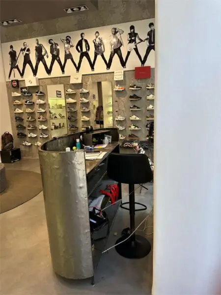 Negozio via Carlo Alberto 47, Torino